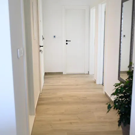 Lila 1 Apartman